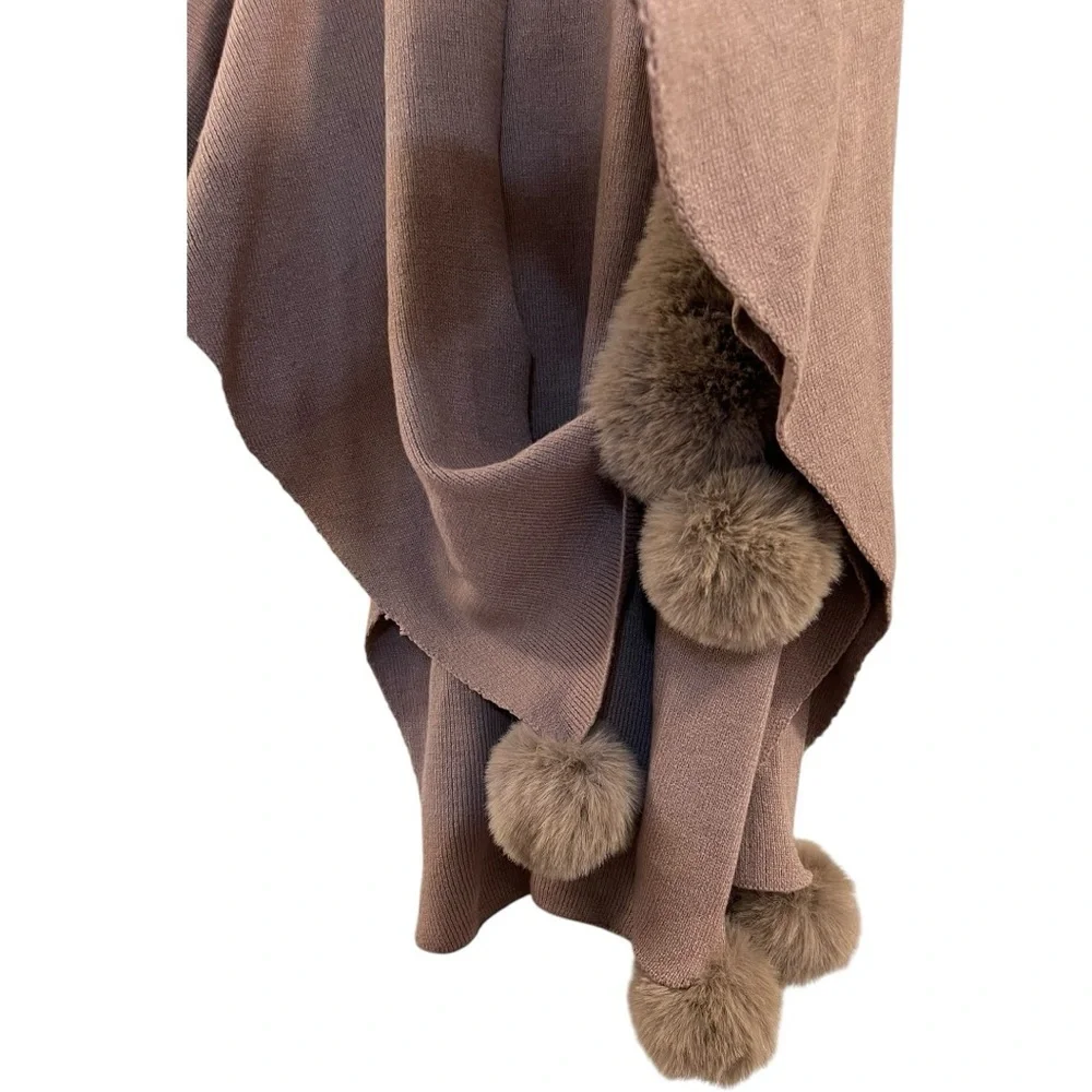 Knit Faux Fur Keyhole  Pom Pom Edge Scarf Wrap Shawl dh.